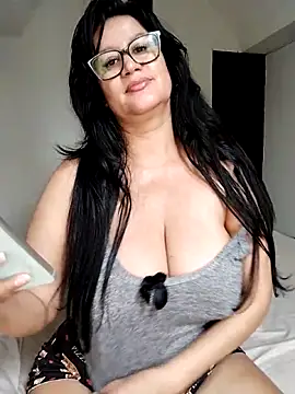 keilymadam Live Webcam on Stripchat