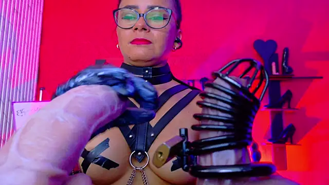 MistressSlut1 webcam