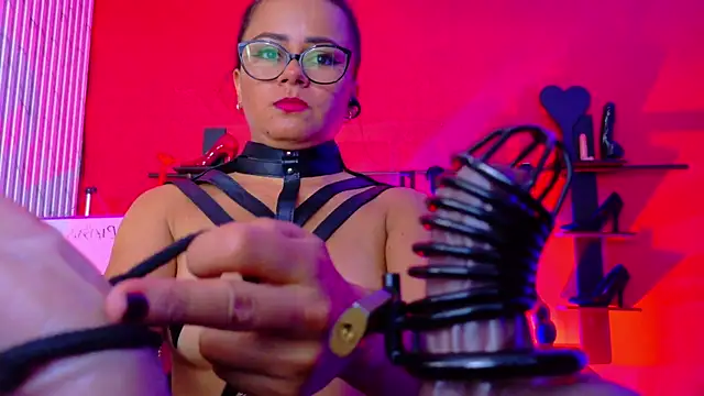MistressSlut1 webcam