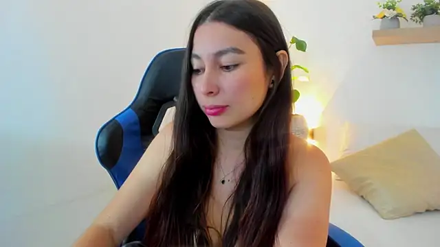 Watch bella_99_ live on EroticFlix - High definition streams
