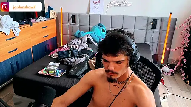 JordanShow webcam