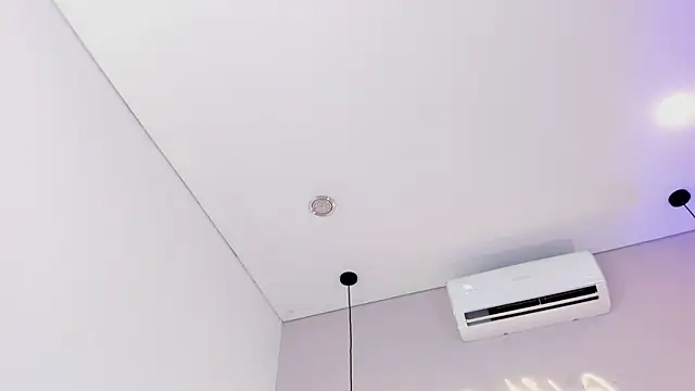 Adharamonroe webcam