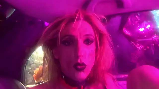 TgirlBrat webcam