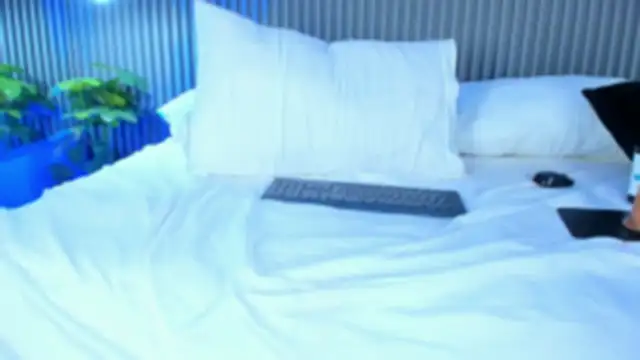 CristalCollins_ webcam