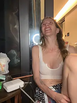 MissAndKiss webcam