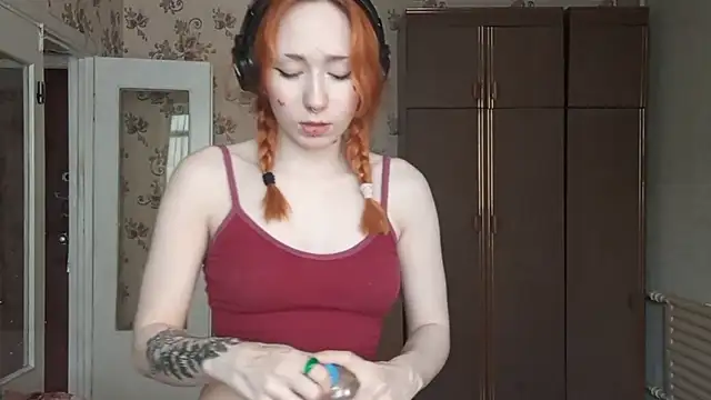 yaniraheneisen's live room