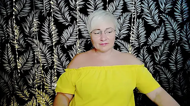 Olivia_playful webcam
