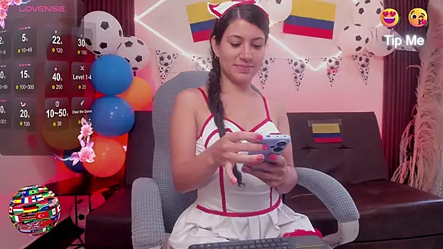 Watch TaniaEyes live on EroticFlix - High definition streams
