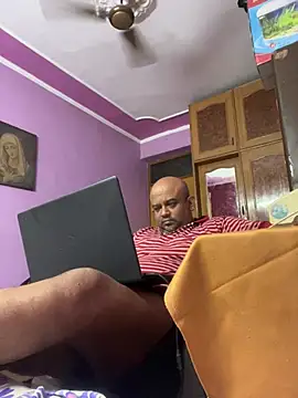 Dick_6inches_Delhi webcam