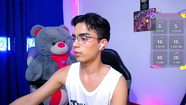 OwenBluee webcam