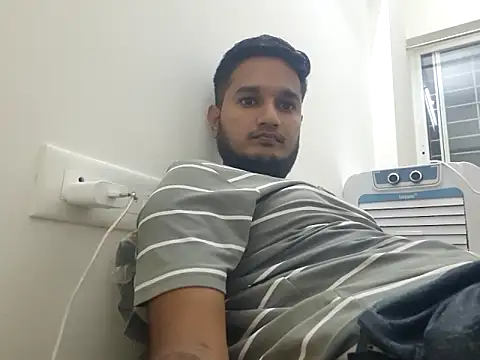 young-hairy-jon webcam