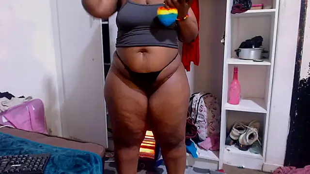 BigbootyNickyx webcam