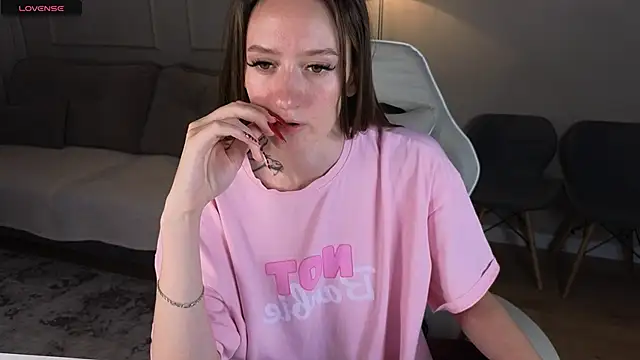 cutienaughtygirl webcam