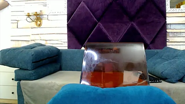 LauraineMisti webcam
