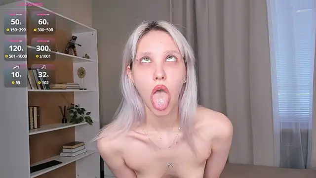ThersaLayhew webcam