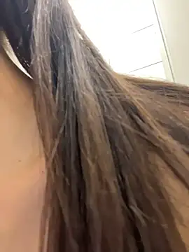 holly_play (F young) - flash pussy in cafe