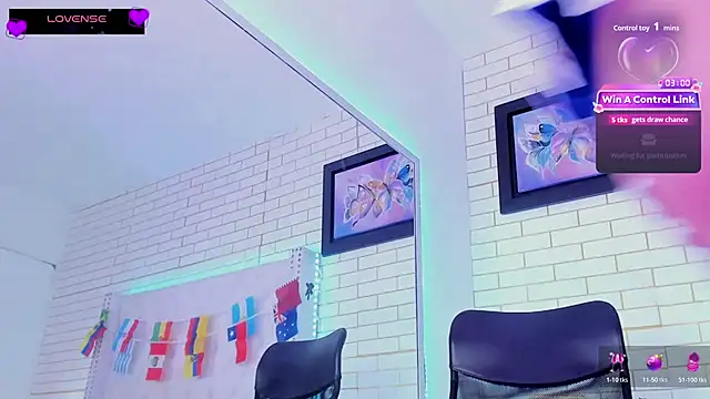 Coco_Balenciaga_ webcam