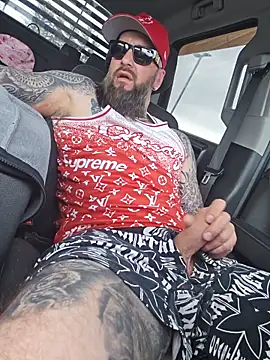 Beardedtattood webcam