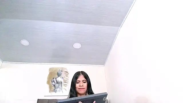 IssabellaJones webcam