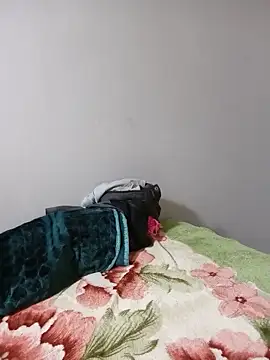 SexySlender_98 webcam