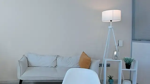 LonnieBamba webcam