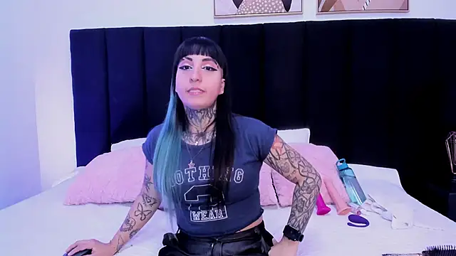 izzy_moon7 webcam