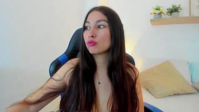Watch bella_99_ live on EroticFlix - High definition streams