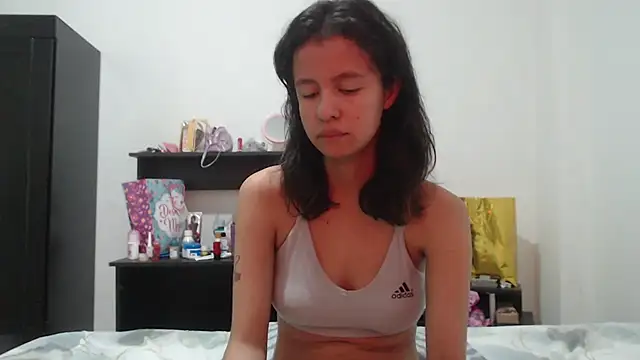Watch nathaly_jones_ live on EroticFlix - High definition streams