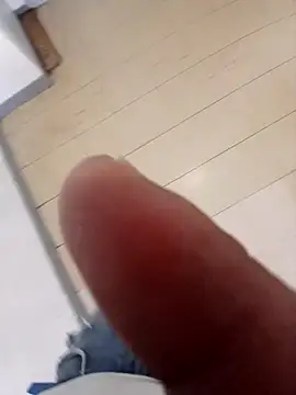 Mikaaa97 webcam