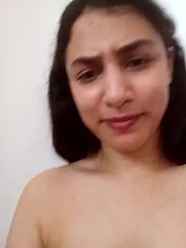 yassmin-- webcam