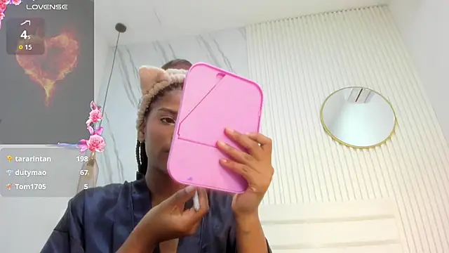 Afro_Luna webcam