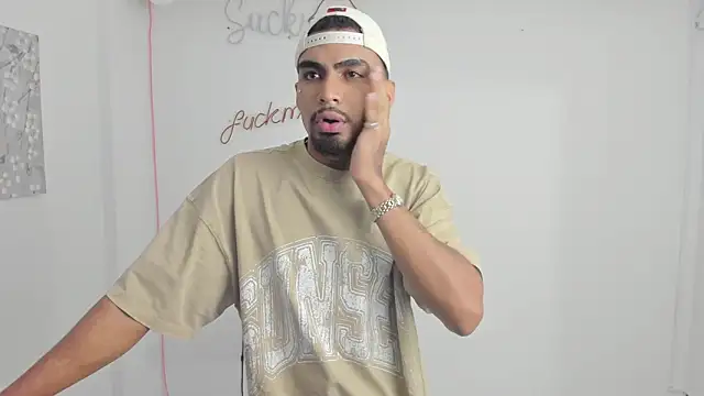 Rpoolrboy webcam