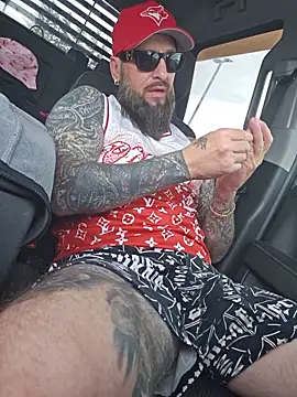 Beardedtattood webcam