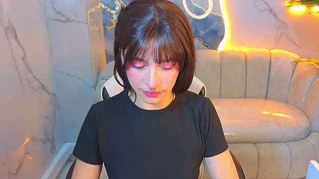 Lily_Tx live cam on StripChat