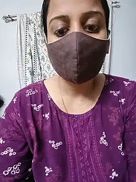 Tamil_shalini live cam on StripChat