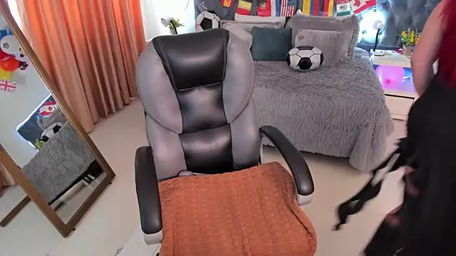 Blair_red_ webcam