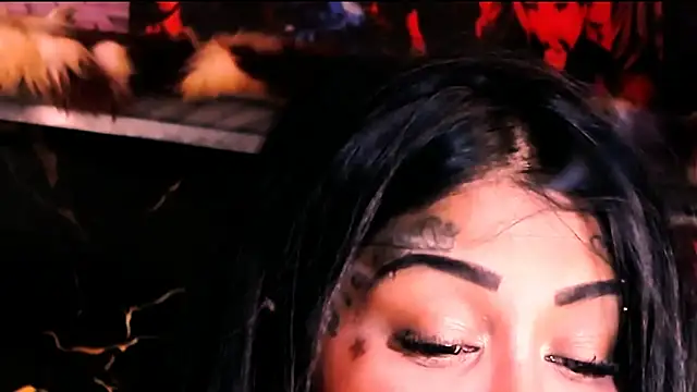 indian_dreamgirl webcam