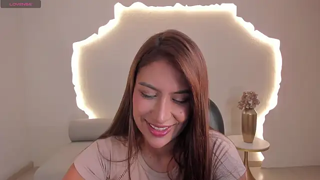 ArianaDumont webcam