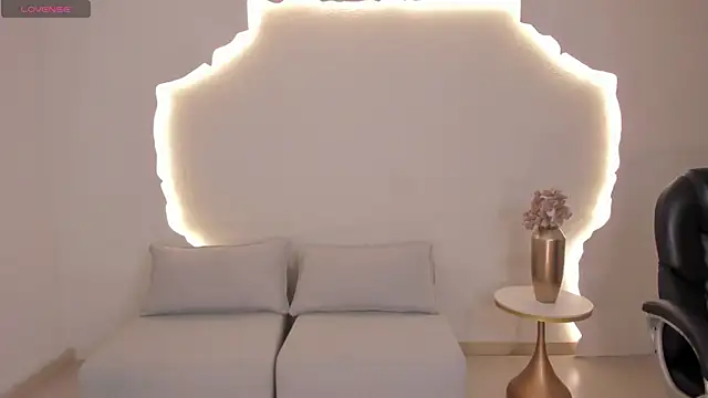 ArianaDumont webcam