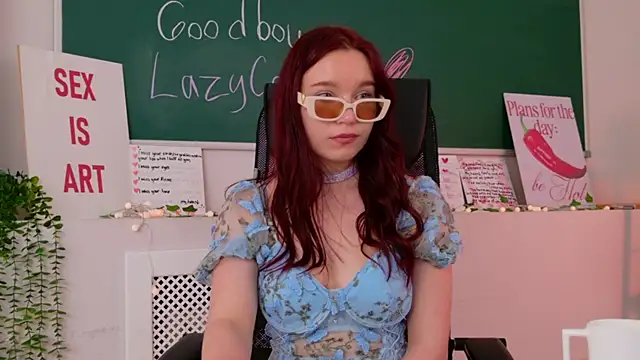 NoraHaynes webcam
