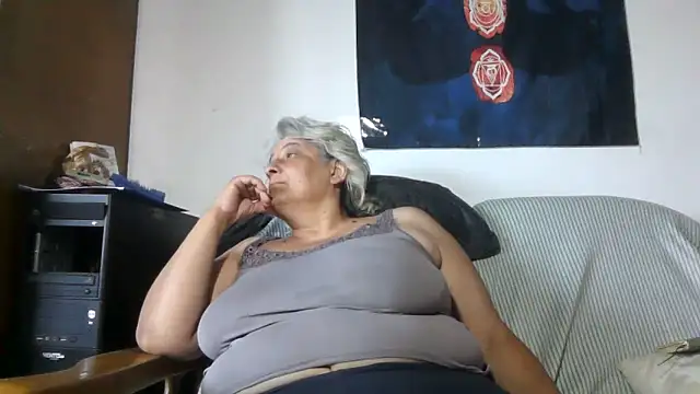 ExquisiteMature webcam