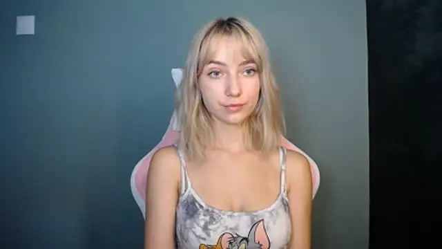 LuciaYoung webcam