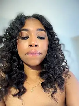 bella__honey (F teen) - ⏱️ Machine maximum speed for 3 min🕹️