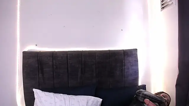 Nicol_Love0 webcam