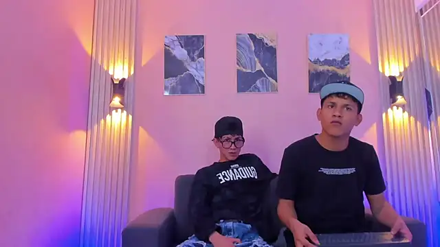 Marcus_and_Tony webcam