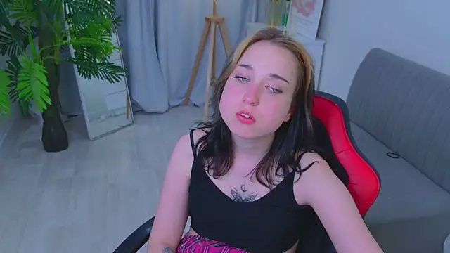 Oksi_Koxy webcam
