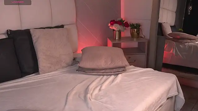 SaraMonroe1 webcam