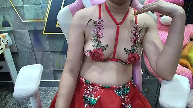 NymphoIsLive webcam