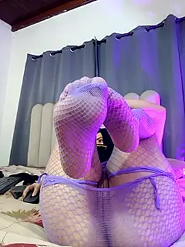 bahiya_aziz webcam