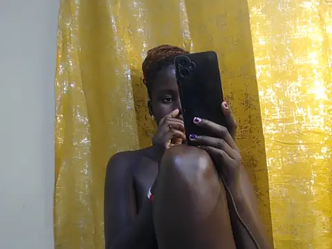 Sexxy-skinny webcam